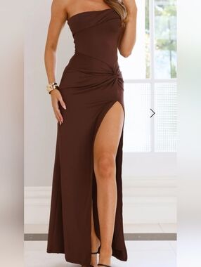 Hello Molly Strapless Brown Twist-Front Maxi Dress with High Slit Size L-NWT